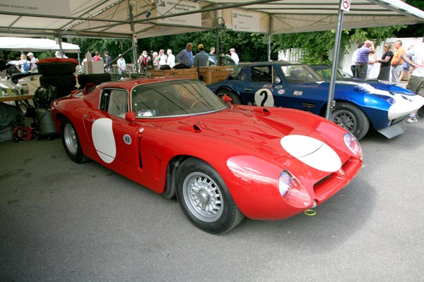 (11-4c2)10-07-04_0310 1965 Iso Grifo A3C Bizzarrini.JPG