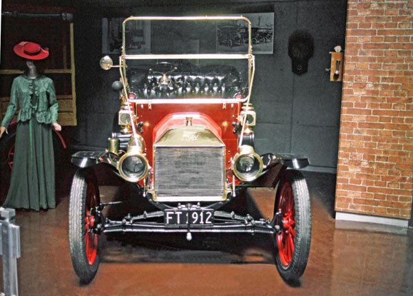 (12-1a) (82-08-21) 1912 Ford Model T.jpg