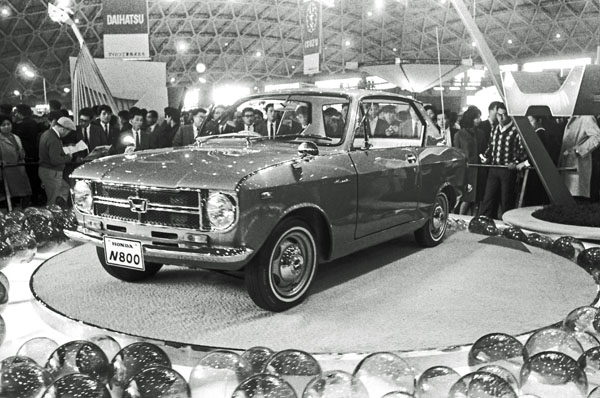 (13-1a)(141-21) 1965 Honda N800 Prototype.jpg