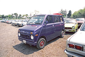 (13-2b)(85-09-13) 1972-74 Honda Life StepVan.jpg