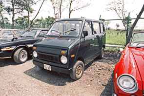 (13-4d)(85-09-04) 1972-74 Honda Life StepVan.jpg