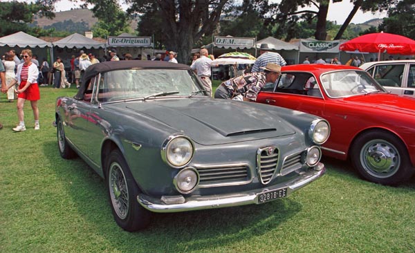 (14-1a) (98-15-07) 1962 Alfa Romeo 2600 Spider Touring.jpg