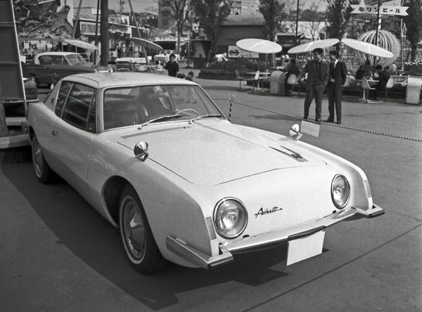 (14-1a)(125-29) 1963 Studebaker Avanti 2dr Sports Sedan.jpg