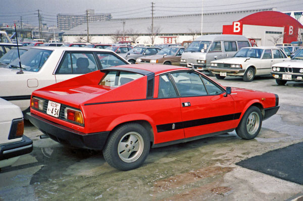 (14-1b)(85-01A-08) 1975 Lancia Beta MonteCarlo Coupe.jpg