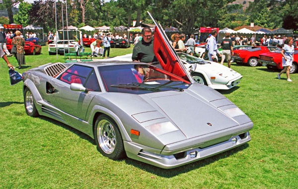 (14-2a)(98-17-08) 1988 Lamborghini Countach(LP5000).jpg