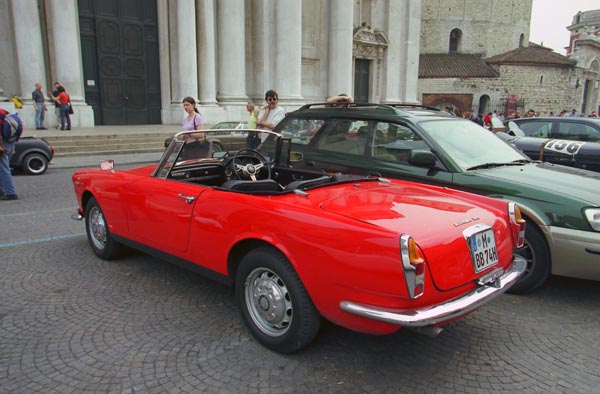 (14-2b) (01-15-15) 1962-65 AlfaRomeo 2600 Spider Touring.jpg