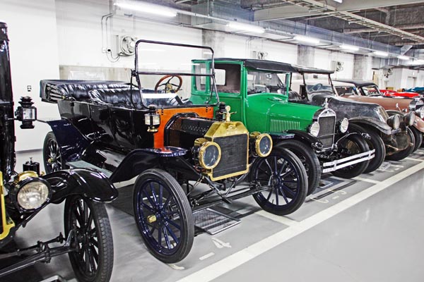 (14-2b) 12-04-21_149 1914 Ford Modei T Touring.JPG