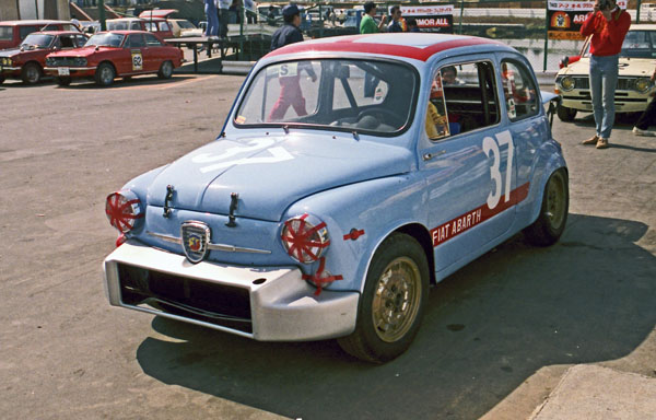 (15-1a)(85-06-32) 1962 Fiat Abarth 850 TC Corsa.jpg