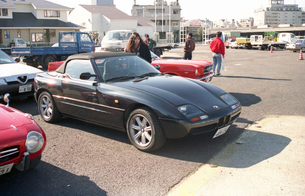 (16-1a)90-02-29 1988-91 BMW Z-1 Spider.jpg