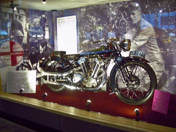 (16-1b)04-38D-020 1930 Brough Superior SS100.JPG