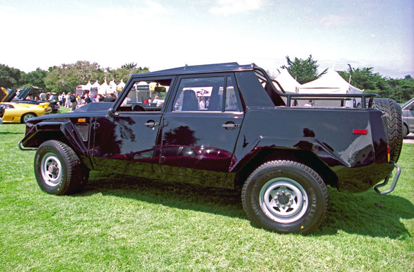 (16-2d)(04-50-04) 1988 Lamborghini  LM 002.jpg