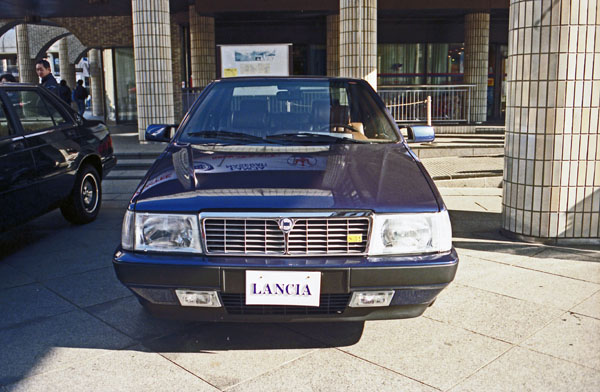 (17-2a)88-08-35 1988 Lancia Thema 8.32 Berlina.jpg