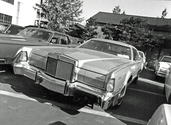 (173-1b)268-47 1973 Lincoln Continental MkⅣ.jpg