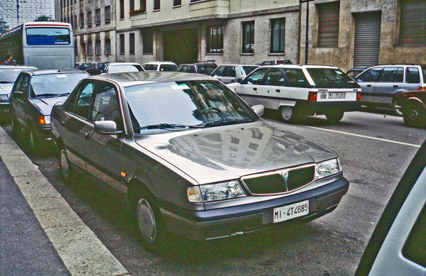 (18-1a)(94-11-06) 1994 Lancia Kappa.jpg