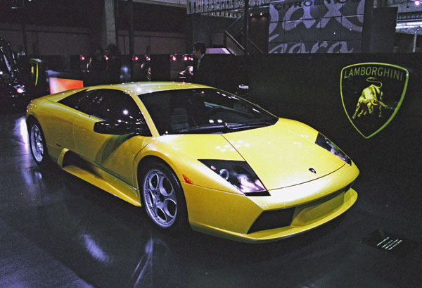 (18-1b)(01-51-15) 2002 Lambolghini Murcielago Coupe.jpg