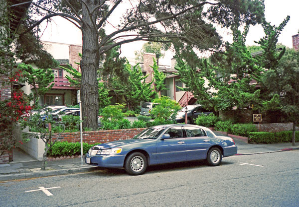 (199-1c)(99-01-28)　1999 Lincoln( Town Car.jpg