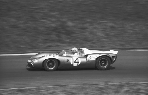 (2-03d)#14 1966 Lola T-70 （R・クラーク）.jpg