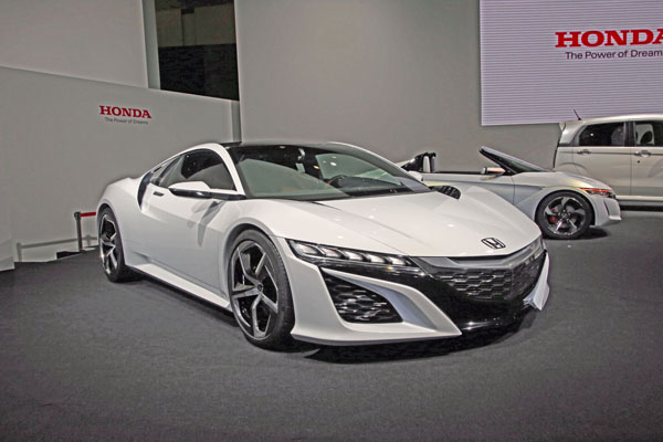 (20-1b)13-11-20_102 2013 Honda NSX Concept.JPG