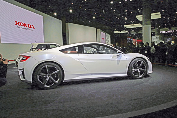 (20-1c)13-11-20_105 2013 Honda NSX Concept.JPG