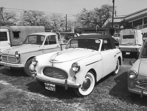 (200-0b2)(092-74) 1950-53 Austin A40 Sports Convertible.jpg