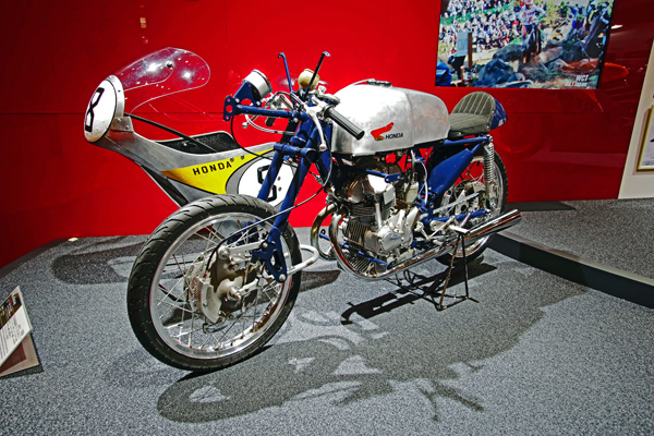 (20c)(1959)13-11-20_160 1959 Honda RC142.JPG