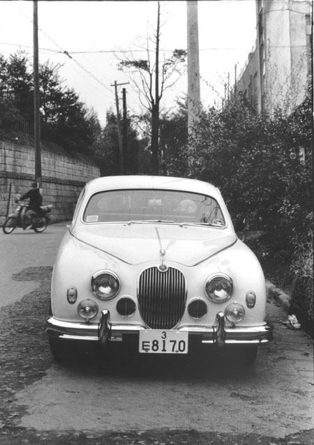 (21-1c)(037-19) 1955-59 Jaguar 2.4Litre MkⅠSaloon.jpg