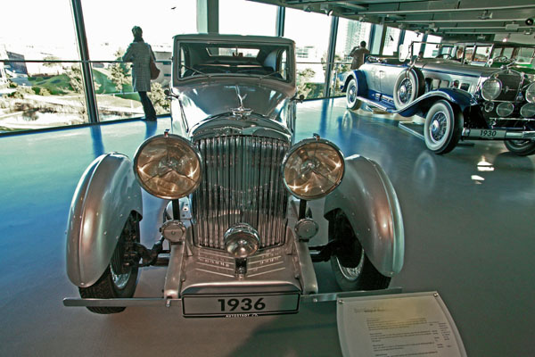 (21-5a)08-01-13_0233 1935 Bentley 3.5litre ParkWardSaloon.JPG