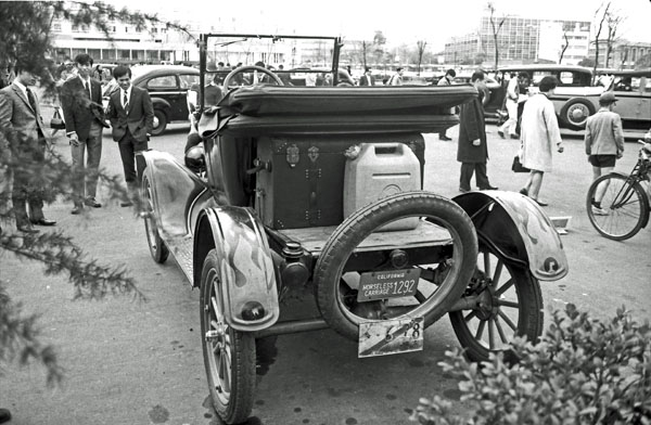 (23-1e) 243-04 1921 Ford Model T Roadster.jpg
