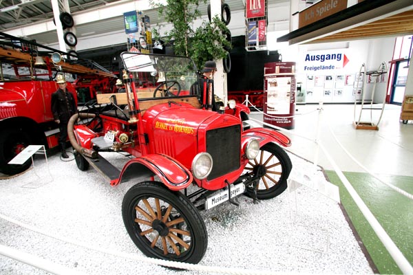(23-3a) 08-01-14_1073 1923 Ford ModelT.JPG