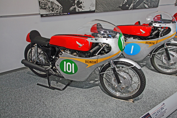 (26c)(1962)09-11-15_046 1962 Honda RC163 世界選手権９戦全勝.JPG