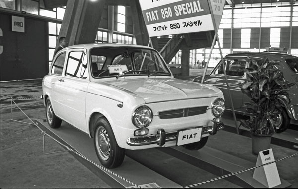 (30-4a)(213-17) 1970 Fiat 850 Special.jpg