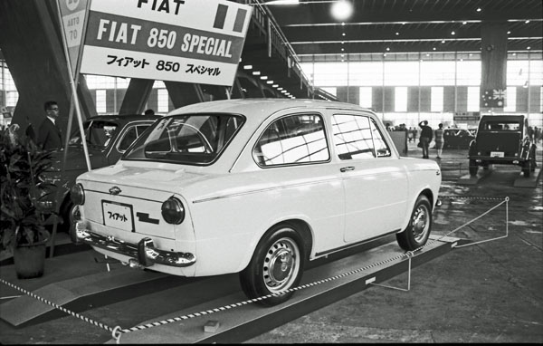 (30-4b)(213-18) 1970 Fiat 850 Special.jpg