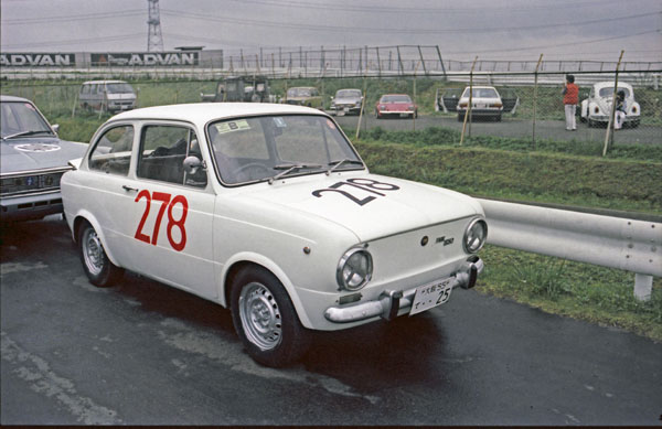 (30-6a)(82-06-19) 1968 Fiat 850 Special.jpg