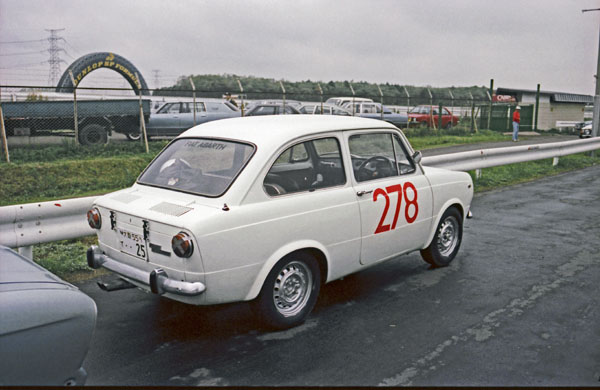 (30-6b)(82-06-18) 1968 Fiat 850 Special.jpg