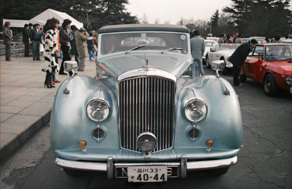 (32-1a)(81-02-01) 1955 Bentley S1 DropheadCoupe.jpg
