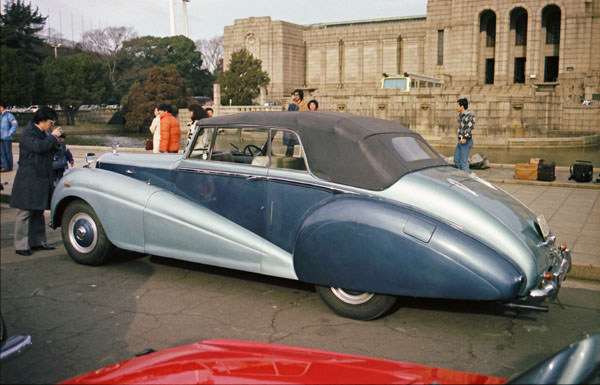 (32-1c)(81-02-03) 1955 Bentley S1 Drophead Coupe.jpg