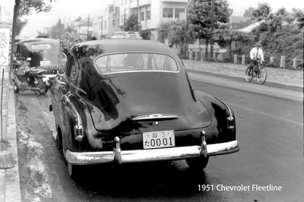 (33-2c)08-01-13_227c(009-19)＊ 1951 Chevrolet Fleetline 4dr.jpg
