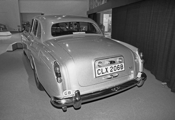 (36-2e)277-28 1964 Bentley S3 Continental Flying Spur.jpg