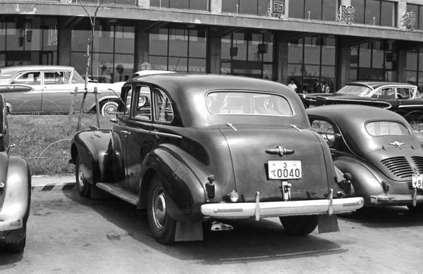 (40-1c)010-13＊ 1940 Buick Special(Series40)  4dr.Touring Sedan.JPG