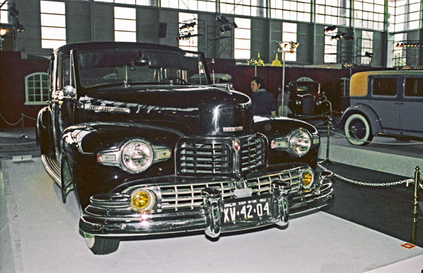 (42-1a)(83-01-26) 1940 Lincoln Zephye  Towncar(ミセス・ヘンリーフォードの車）.jpg
