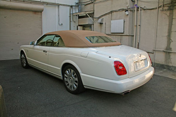 (50-4b) 08-11-23_038＊2006-09 Bentley Azure.JPG