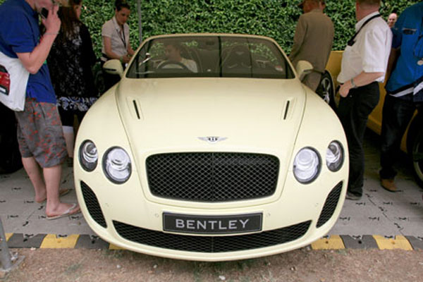 (50-5a) 10-07-04_0942 2010 Bentley Continental Supersport Convretible.JPG