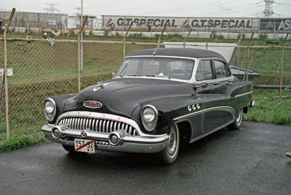 (53-1a)(81-07a-03) 1953 Buick Super 4dr.jpg