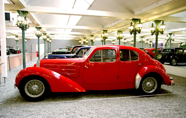 (57-04-01) 1938 Bugatti Type57 C Galibier Saloon (ミュールーズ）.jpg