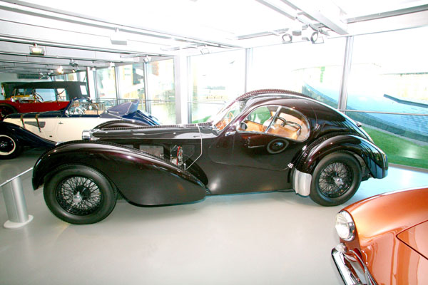 (57-07-00b) 1938 Bugatti Type57SC Atlantic(VW博物館）.JPG