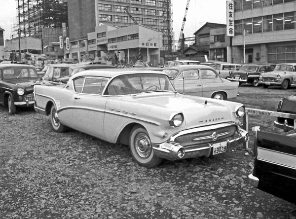 (57-2a)(091-68) 1957 Buick Super 2dr Hardtop.jpg