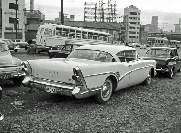(57-2c)(091-69) 1957 Buick Super 2dr Hardtop.jpg