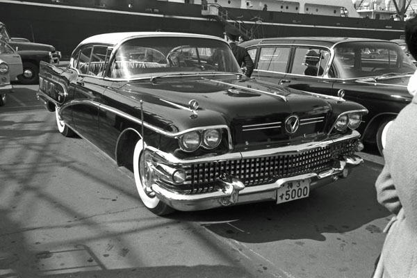 (58-3a)(067-01) 1958 Buick Limited  4dr. Riviera Sedan.jpg