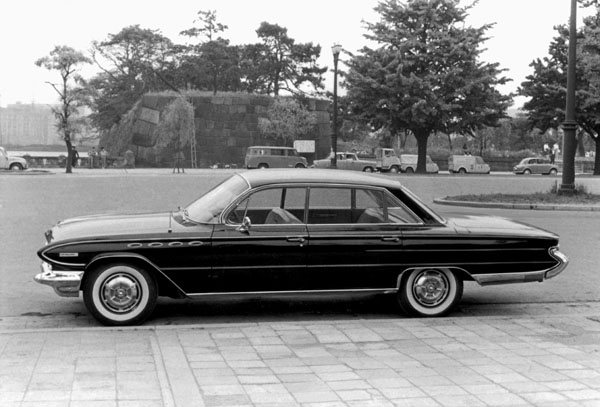 (61-1b)(101-26)b1961 Buick Electra 225 4dr. Sedan.jpg