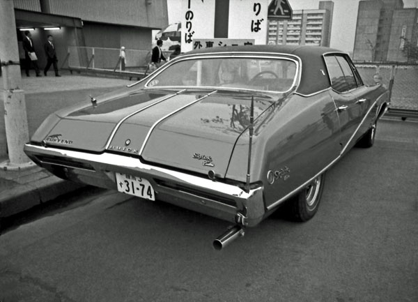 (68-5b)226-04 1968 Buick Skylark Custom 4dr Sedan.jpg